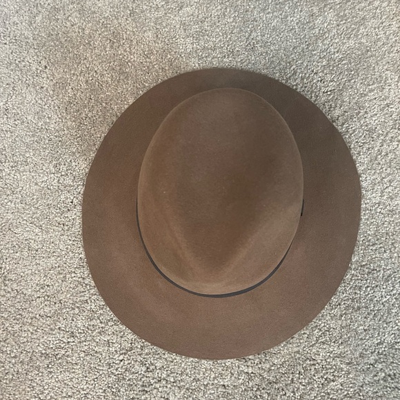 Aritzia wide brim hat - Picture 3 of 5